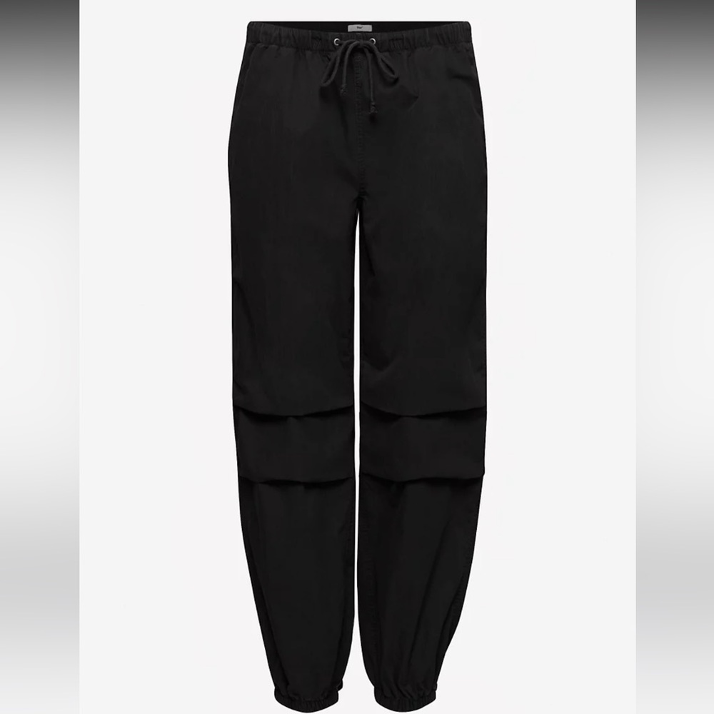 Aritzia TNA deploy parachute pants - S - humus beige - Picture 8 of 12